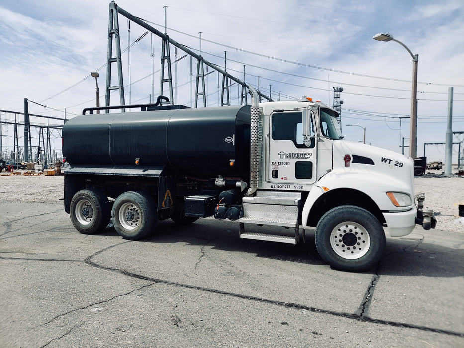 4,000 GALLON WATER TRUCKS - 6X6