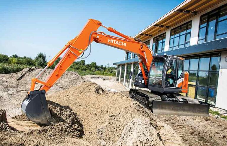 HITACHI ZX135 - 31K
