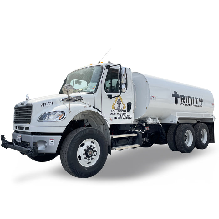4,000 GALLON WATER TRUCK - 2WD